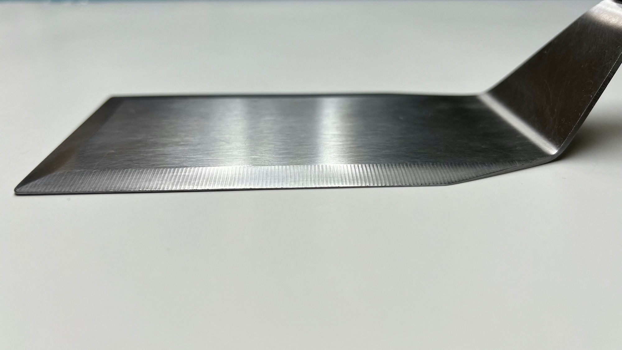 Beveled Edge Mannkitchen Spatua Beveled Edge