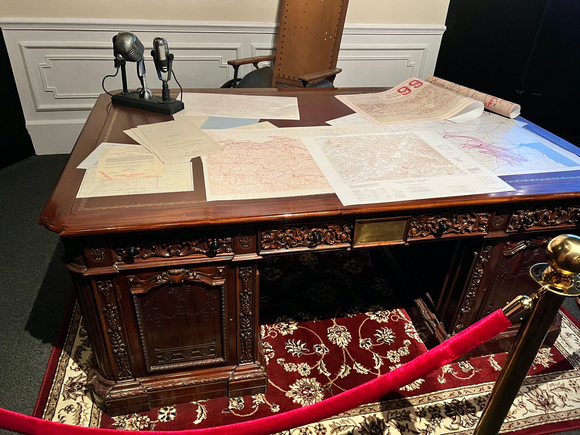 WWII Resolute Desk