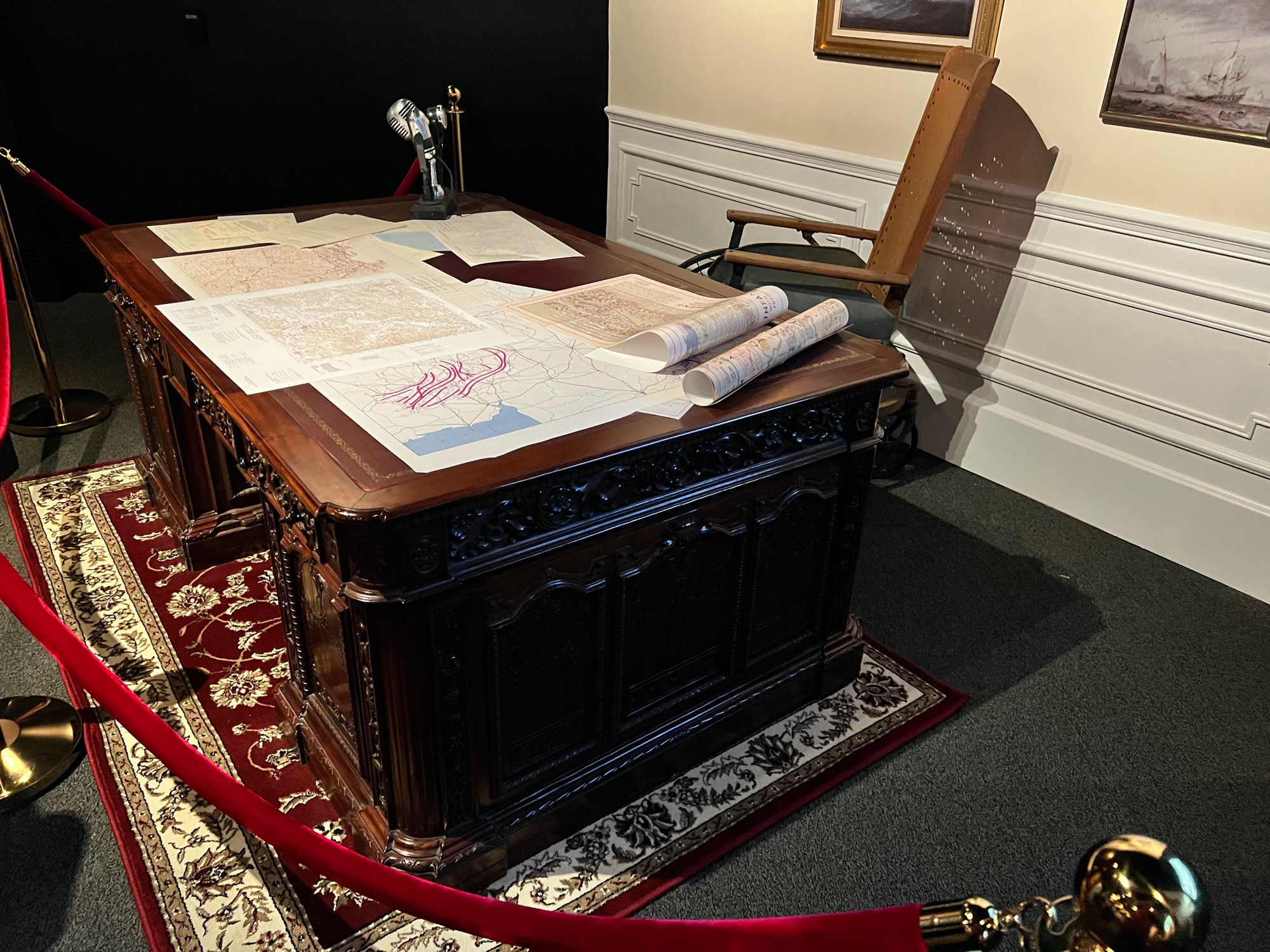 WWII Resolute Desk